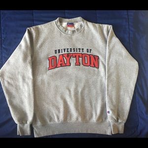 💥sold💥Champion University of Dayton pullover
